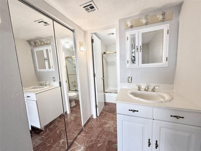 2016 Main Street 1904, Houston, TX 77002