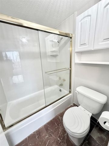 2016 Main Street 1904, Houston, TX 77002