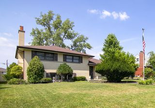 6836 W Park Lane Drive, Palos Heights, IL 60463