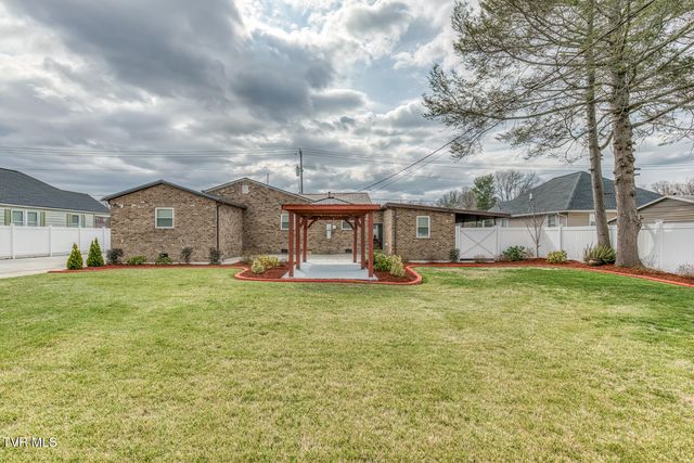 309 West Mill Street, Elizabethton, TN 37643