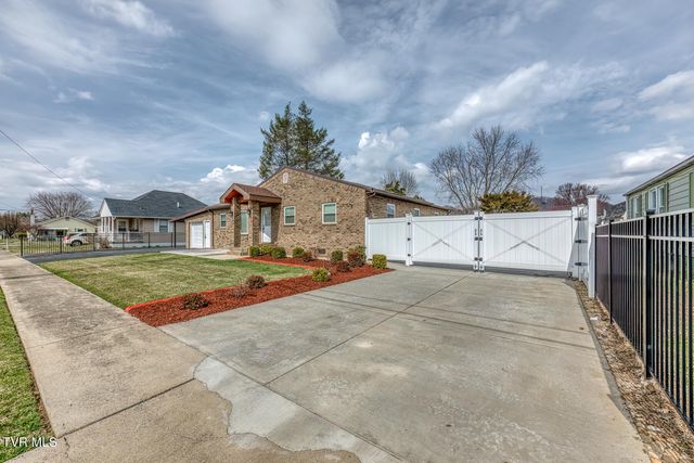 309 West Mill Street, Elizabethton, TN 37643