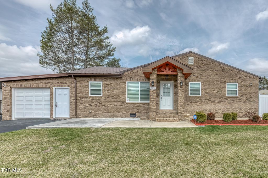 309 West Mill Street, Elizabethton, TN 37643