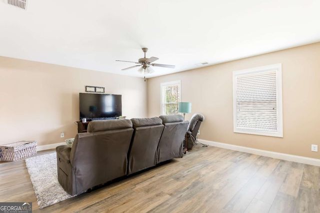 812 Brown Thrasher Way, Bremen, GA 30110