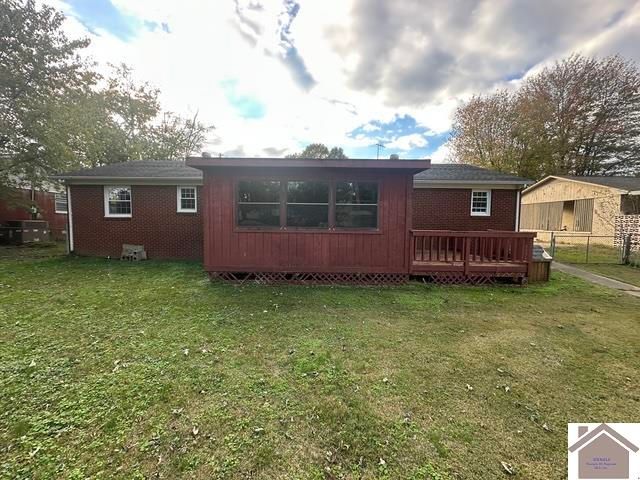 1106 S 12th St., Mayfield, KY 42066