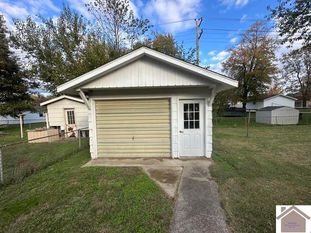 1106 S 12th St., Mayfield, KY 42066