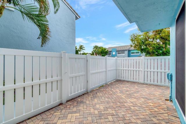 1016 E Jeffery Street 1016, Boca Raton, FL 33487