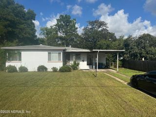 1834 CESERY Boulevard, Jacksonville, FL 32211