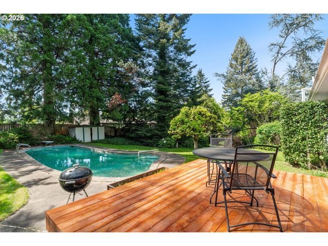 7225 Sw 83RD Ave, Portland, OR 97223