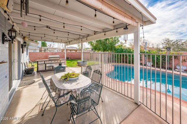 3335 W ACOMA Drive, Phoenix, AZ 85053
