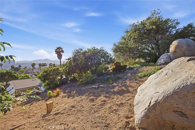 1276 Oasis, Escondido, CA 92026