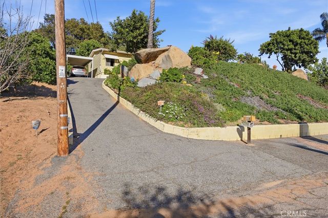 1276 Oasis, Escondido, CA 92026