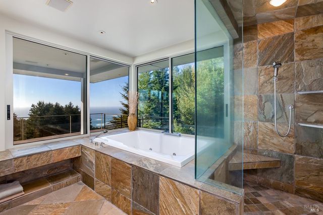 43850 Buckhorn Cove Rd E, Little River, CA 95456