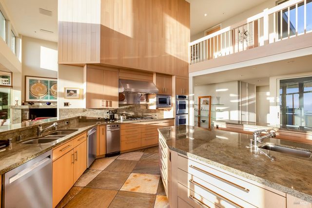 43850 Buckhorn Cove Rd E, Little River, CA 95456