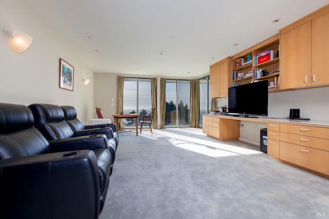 43850 Buckhorn Cove Rd E, Little River, CA 95456