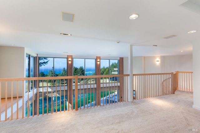 43850 Buckhorn Cove Rd E, Little River, CA 95456