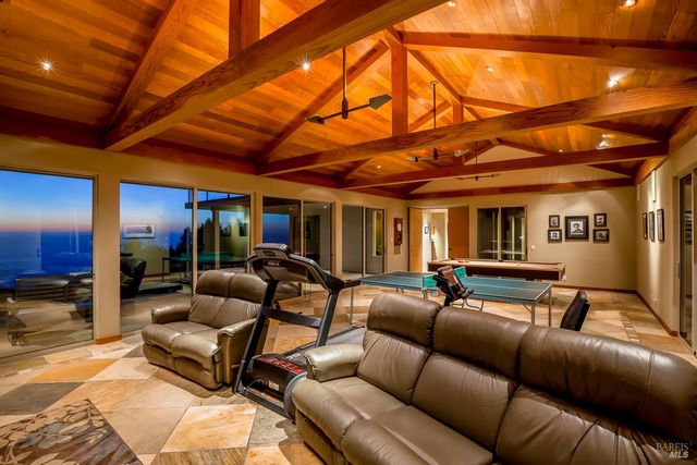 43850 Buckhorn Cove Rd E, Little River, CA 95456