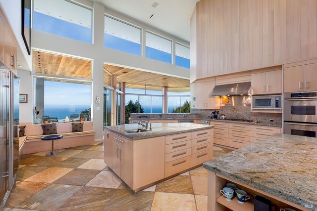 43850 Buckhorn Cove Rd E, Little River, CA 95456