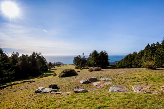 43850 Buckhorn Cove Rd E, Little River, CA 95456