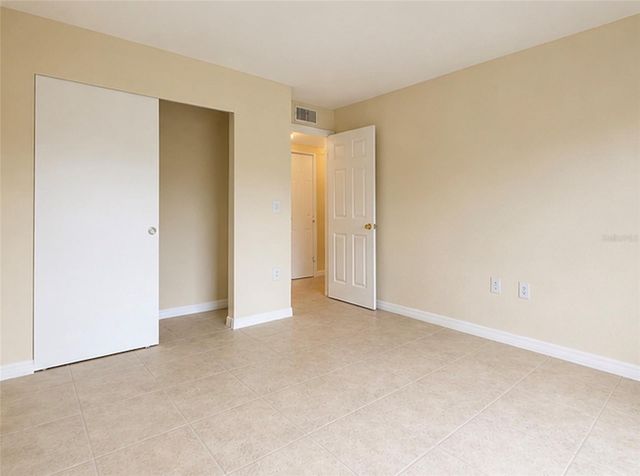 2702 HIDDEN LAKE DRIVE S A, Sarasota, FL 34237