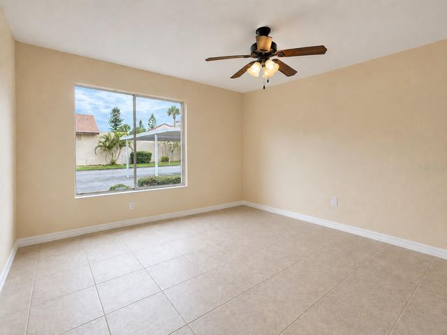 2702 HIDDEN LAKE DRIVE S A, Sarasota, FL 34237