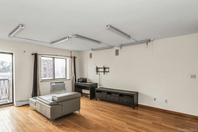 147-45 Barclay Avenue 5B, Flushing, NY 11355