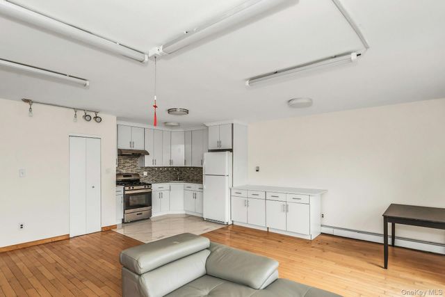 147-45 Barclay Avenue 5B, Flushing, NY 11355