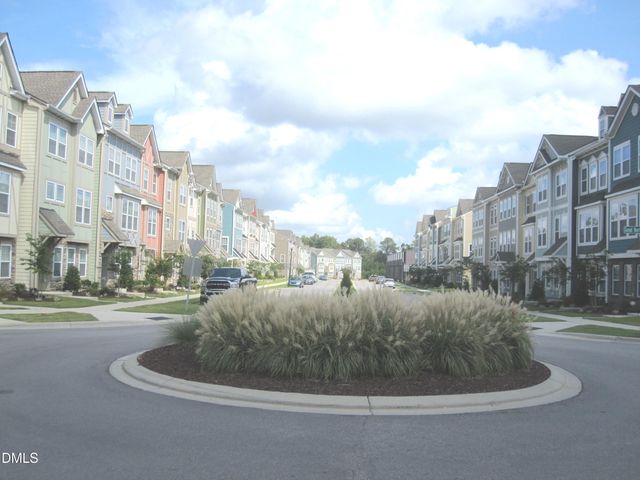 579 Metro Station, Apex, NC 27502