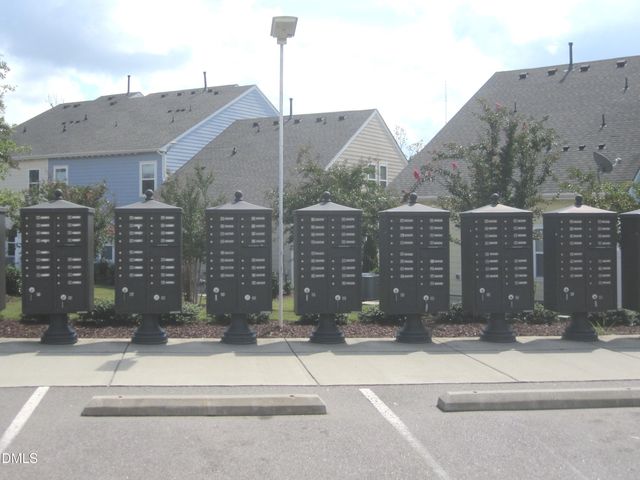 579 Metro Station, Apex, NC 27502