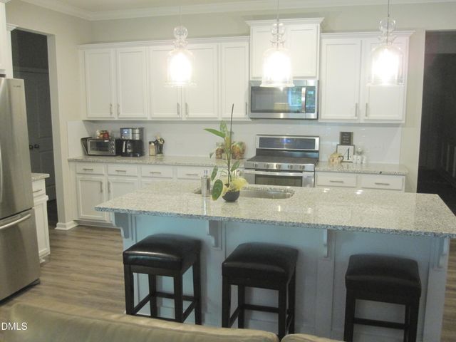 579 Metro Station, Apex, NC 27502