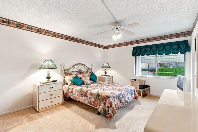 204 Pine Hov Circle B-1, Greenacres, FL 33463