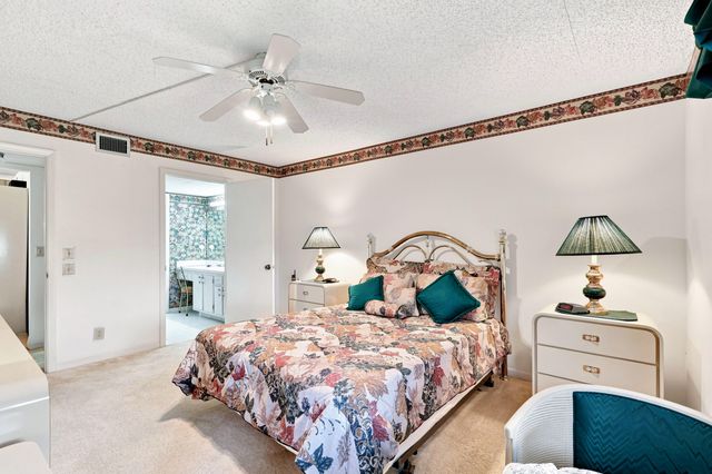 204 Pine Hov Circle B-1, Greenacres, FL 33463