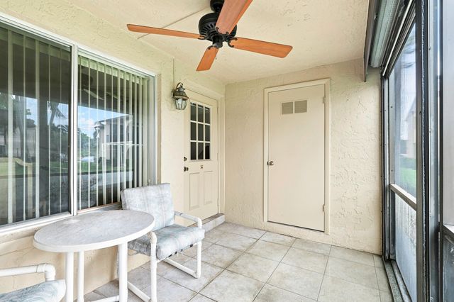 204 Pine Hov Circle B-1, Greenacres, FL 33463
