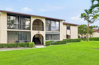 204 Pine Hov Circle B-1, Greenacres, FL 33463