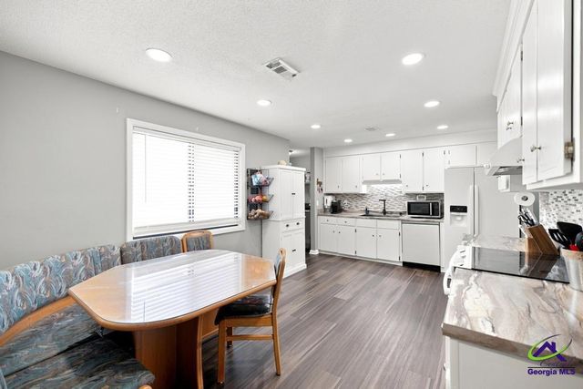 211 Hickory Glen, Centerville, GA 31028