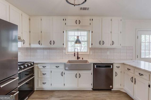 1554 Maddox Road, Hoschton, GA 30548