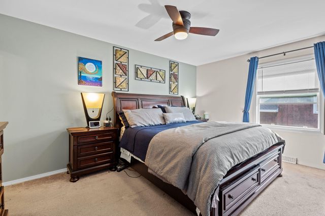 1501 W 73rd Place, Merrillville, IN 46410