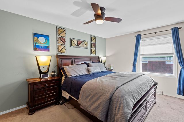 1501 W 73rd Place, Merrillville, IN 46410