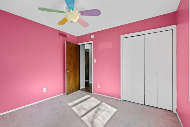 1501 W 73rd Place, Merrillville, IN 46410
