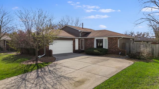 1501 W 73rd Place, Merrillville, IN 46410