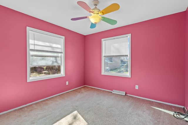 1501 W 73rd Place, Merrillville, IN 46410