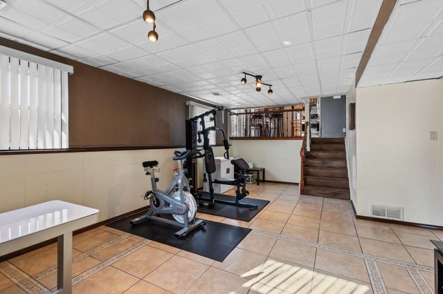 1501 W 73rd Place, Merrillville, IN 46410