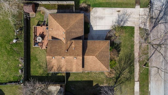 1501 W 73rd Place, Merrillville, IN 46410