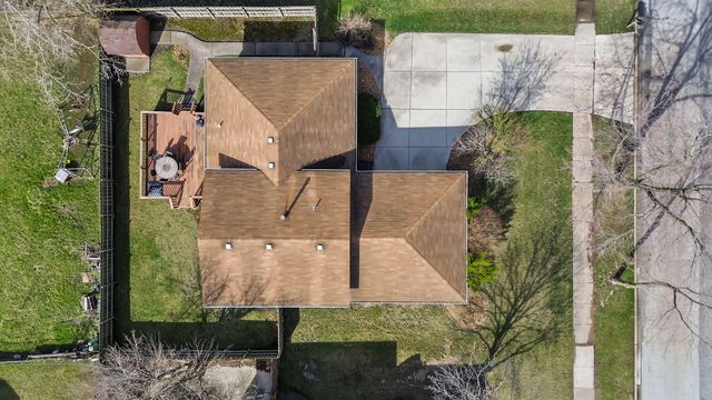 1501 W 73rd Place, Merrillville, IN 46410