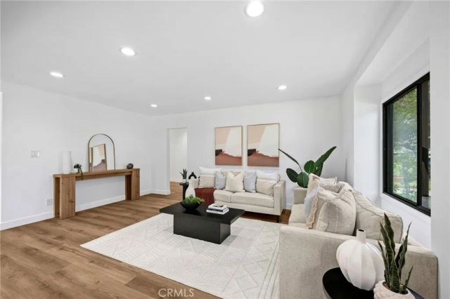 5214 E Peabody, Long Beach, CA 90808