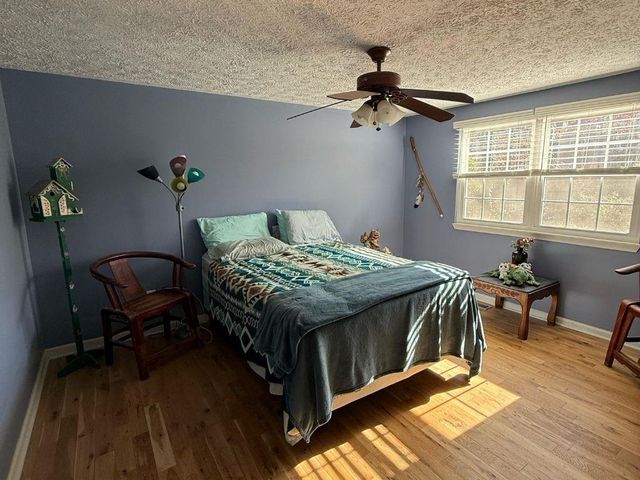 1733 Ellenwood NE Drive, Roswell, GA 30075