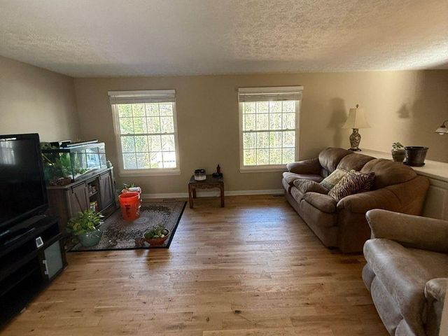 1733 Ellenwood NE Drive, Roswell, GA 30075