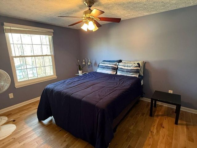 1733 Ellenwood NE Drive, Roswell, GA 30075