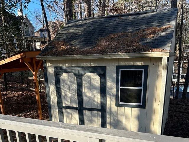 1733 Ellenwood NE Drive, Roswell, GA 30075