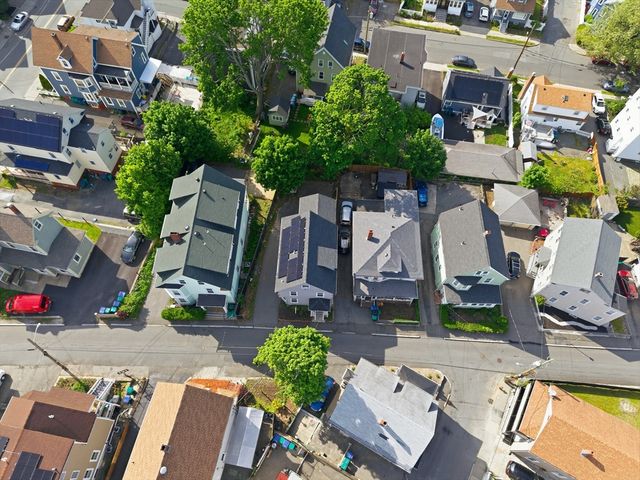 16 Crescent St, Lynn, MA 01902