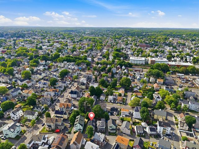 16 Crescent St, Lynn, MA 01902